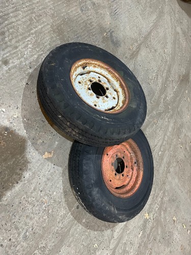 Pair front stud wheels - 6,
